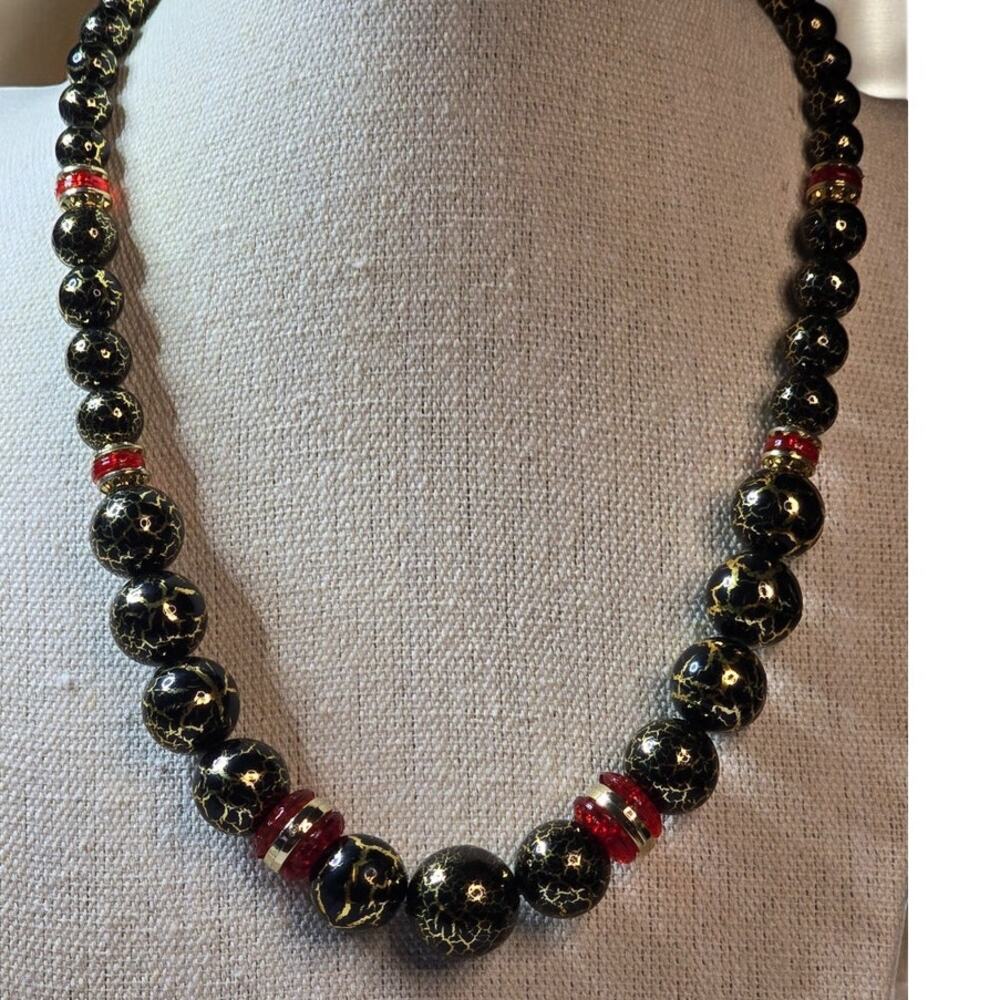 Black Gold Crackle Bead Necklace Red Accents – Signed Japan Vintage Luxe